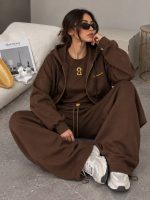 ست ۳ تیکه مستر وارداتی (تیشرت، سویشرت، شلوار)